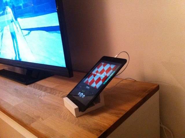 RIBBA picture ledge tablet stand